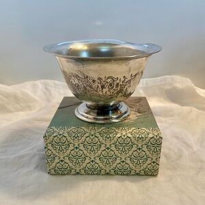 3/75$ WM.A.ROGERS Canada 906 Silver plated‎ Antique  mug/cup/bowl